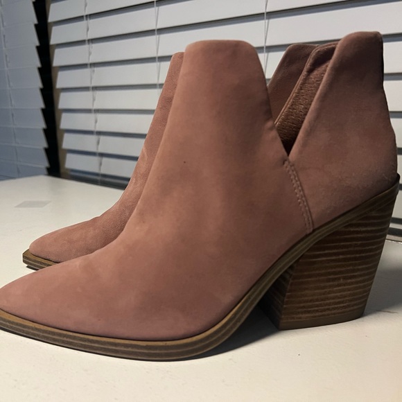 Vince Camuto Gigietta ankle bootie Size 8.5 - Picture 4 of 16
